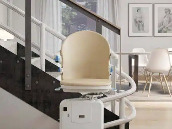Handicare curved stairlift 2000 Smart front beige 800x1200