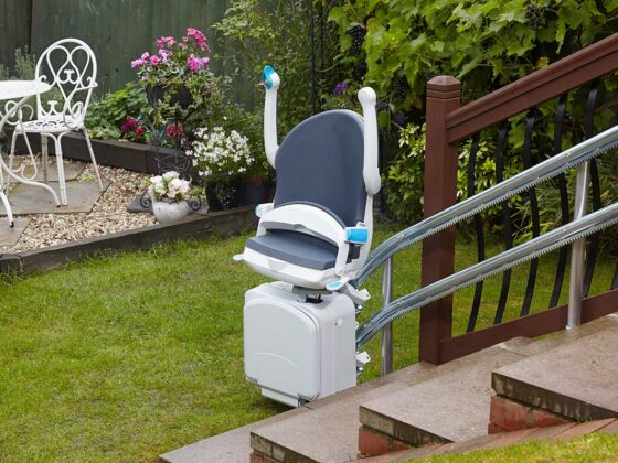 Handicare curved stairlift 2000 Smart saphire outdoor arms up 1200x800