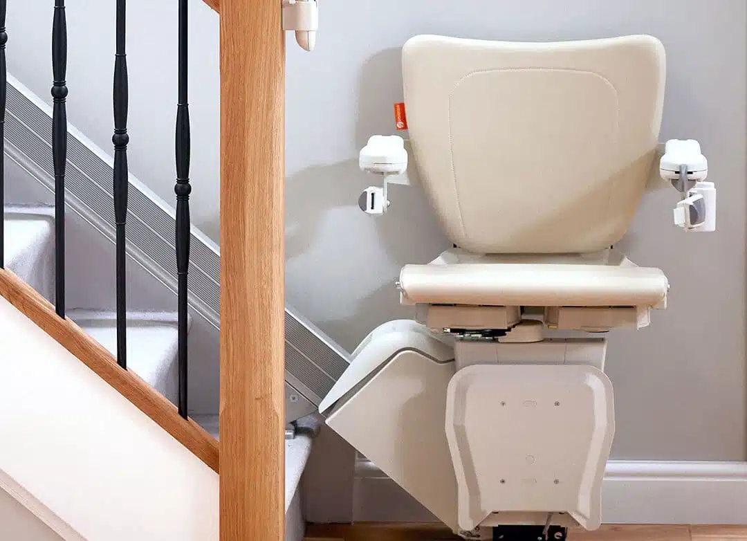 Handicare stairlift 1100 front 1080x1080 e1666091741678
