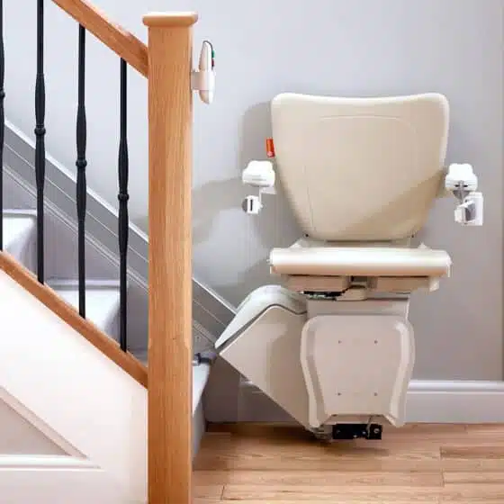 Handicare stairlift 1100 front 1080x1080 e1666091741678