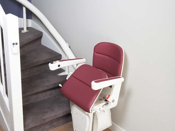 Handicare stairlift Freecurve Active seat 800x1200