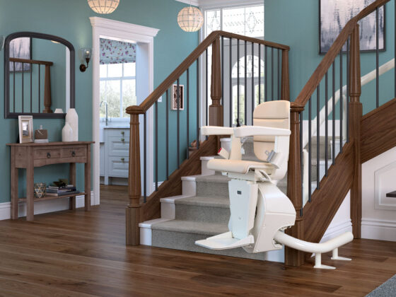 Handicare stairlift Freecurve 290817 1200x800