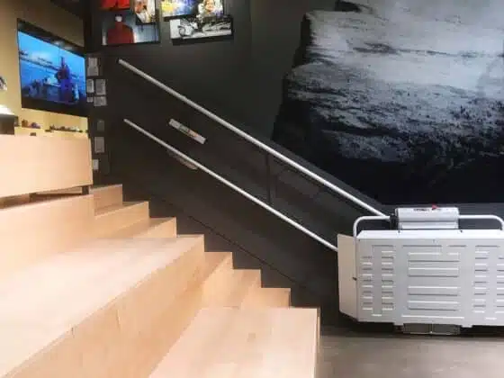 Savaria Delta inclined platform lift store 1200x800