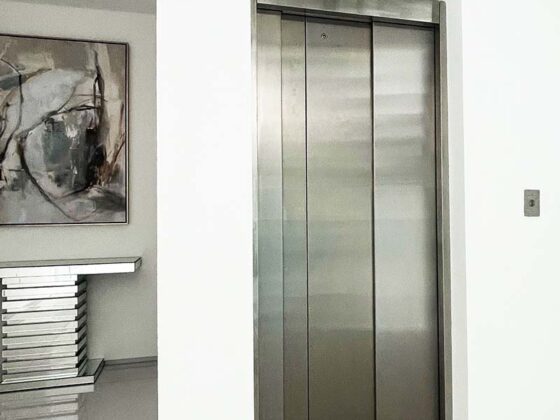Savaria Eclipse Home Lift closed 8 800x1200