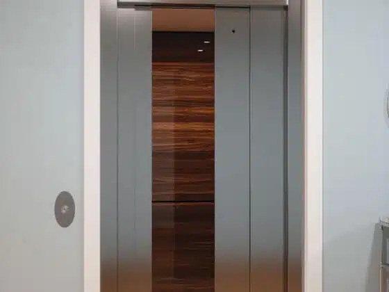 Savaria Eclipse Home Lift slim render closed partial 800x1200