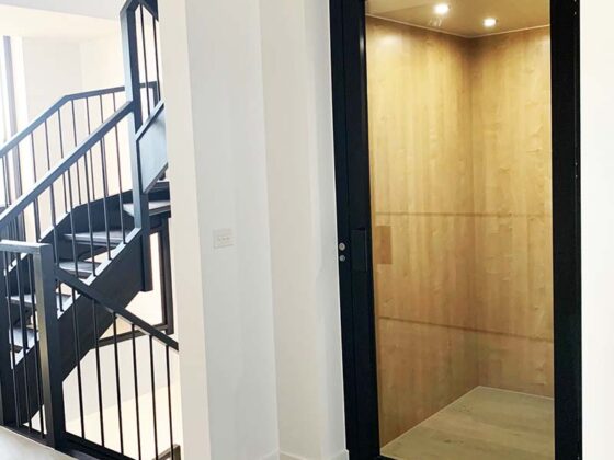 Savaria Eclipse Home Lift wood 800x1200 2