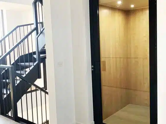 Savaria Eclipse Home Lift wood 800x1200 2