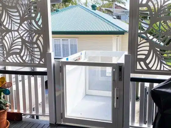 Savaria Multilift VPL residential upper landing 800x1200