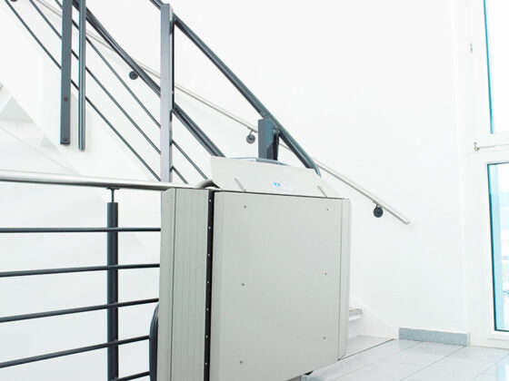 Artira inclined platform lift