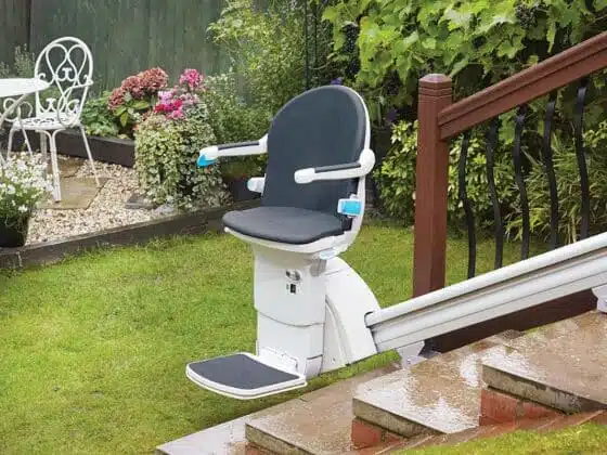 handicare stairlift 1000 IP4X side 1200 800
