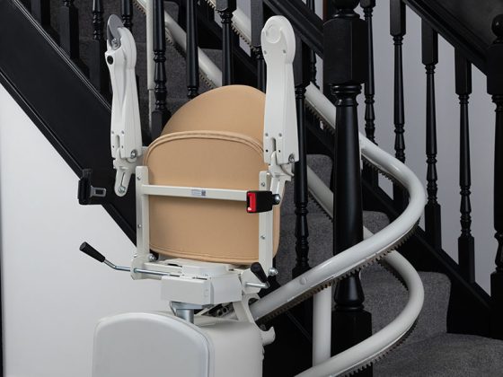 Savaria Handicare 4000 curved stairlift folded 5K3A8500