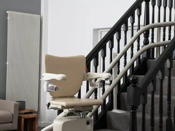 Savaria Handicare 4000 curved stairlift style low