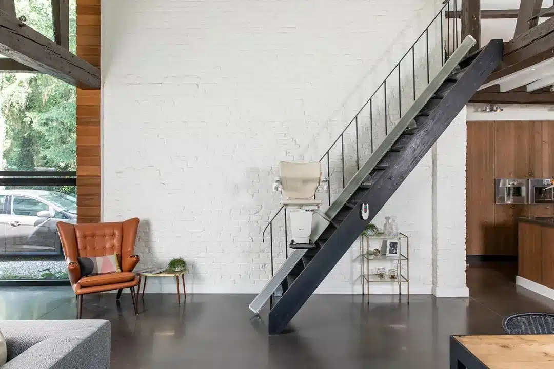 座椅电梯应用场景