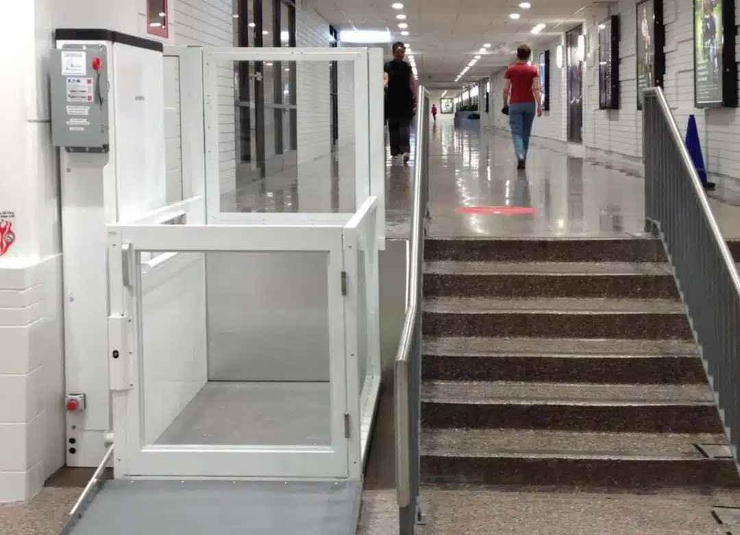 无障碍垂直轮椅升降平台