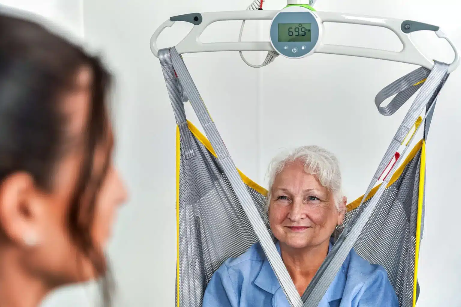 savaria Carry Bar with integrated Weigh Scale 2048x1365 1 1536x1024