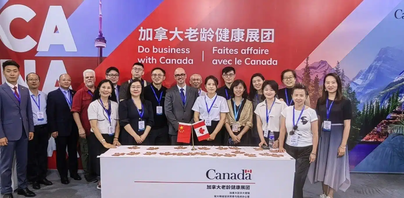 萨瓦瑞亚参加中国山东（青岛）国际康养产业博览会