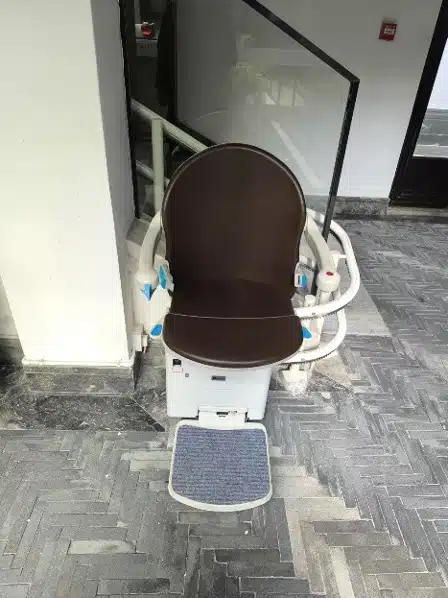 瀚德凯尔座椅电梯案例 4