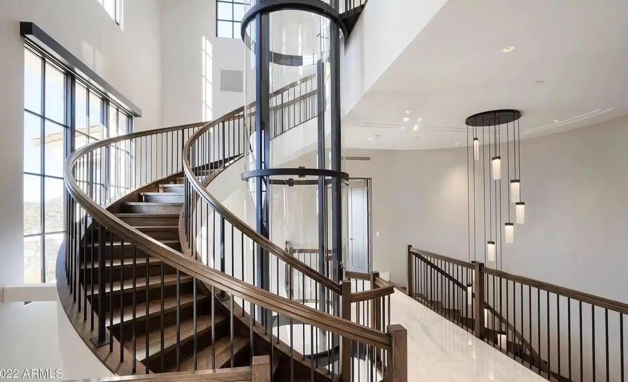 圆形电梯案例 3