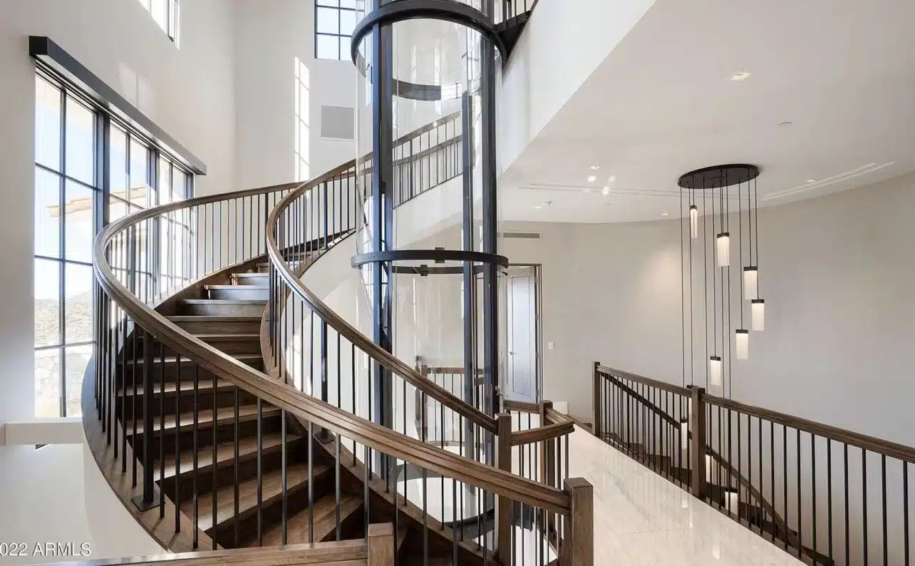 圆形电梯案例 3