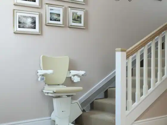 萨瓦瑞亚1100座椅电梯