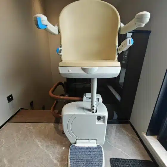 瀚德凯尔4000双轨座椅电梯 3