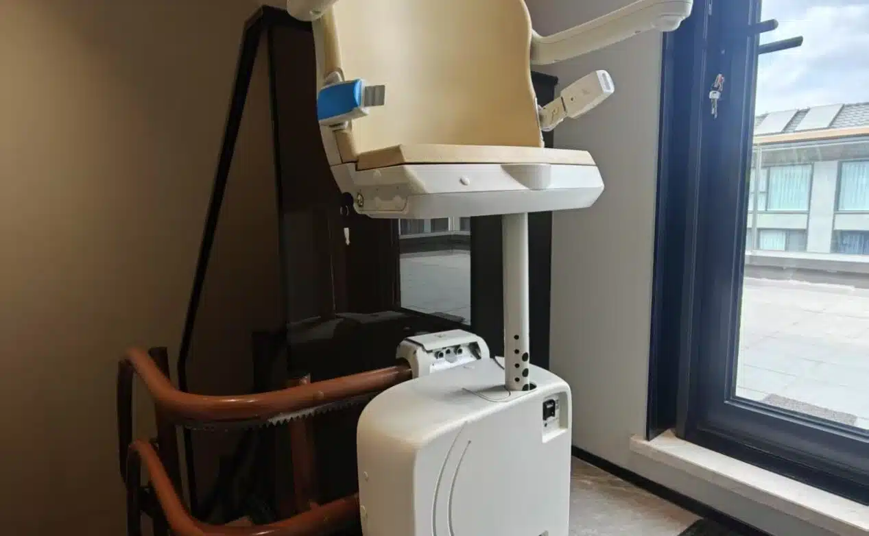 瀚德凯尔4000双轨座椅电梯 4