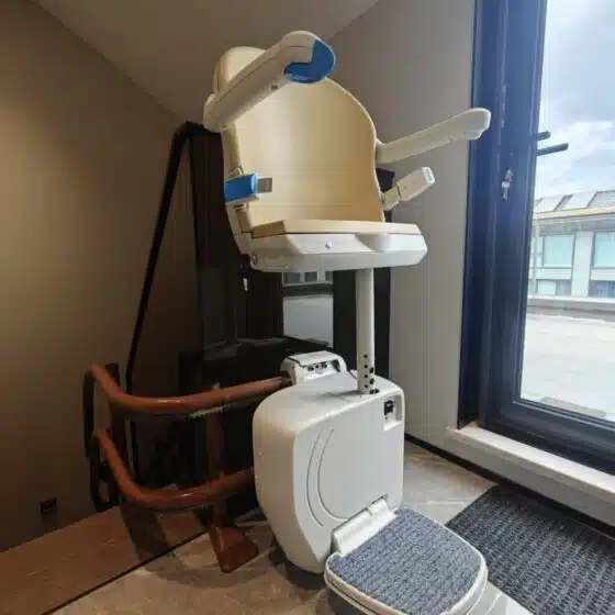 瀚德凯尔4000双轨座椅电梯 4