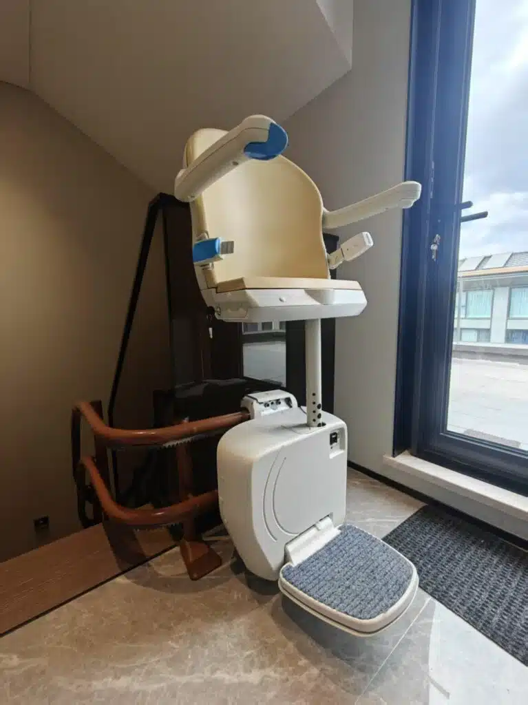 瀚德凯尔4000双轨座椅电梯 4