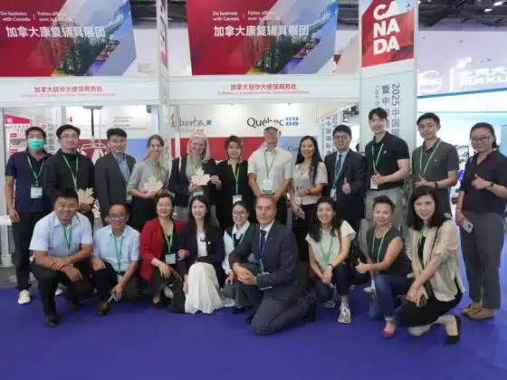 2025中国国际福祉博览会 加拿大展团合影