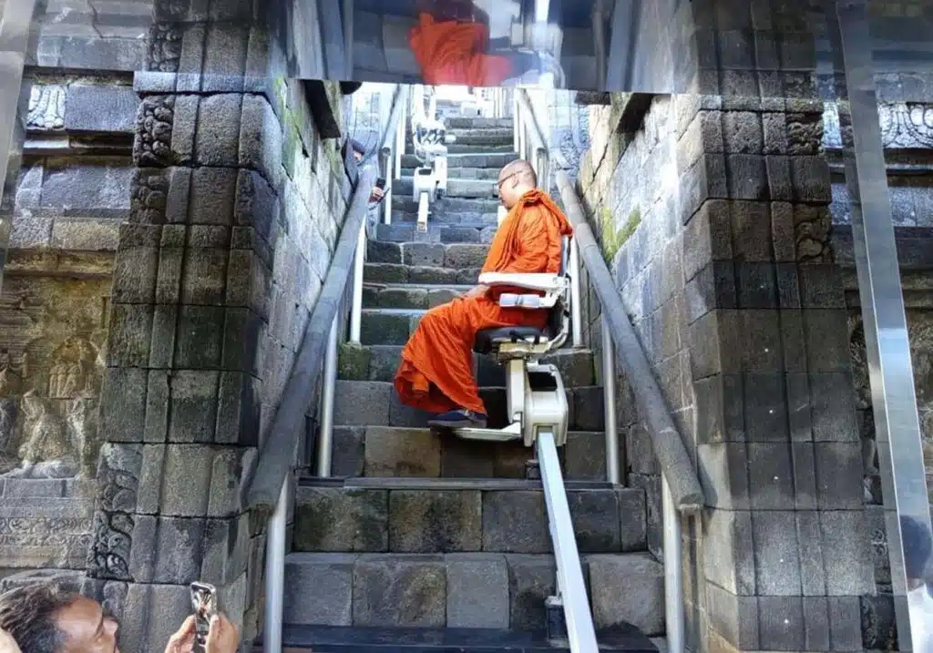 handicare 1100安装在印尼婆罗浮屠